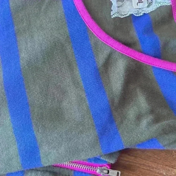 Lili’s Closet amazing quality shirt - Picture 4 of 4